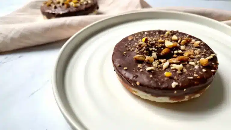 Dark chocolate rice cake with sea salt